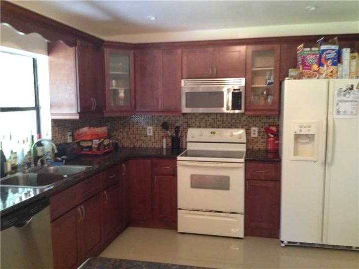 4938 SW 11 PL, Pompano Beach, FL 33068