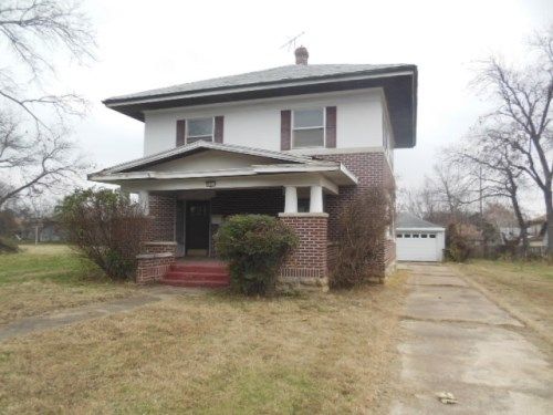 711 N Grand Ave, Okmulgee, OK 74447