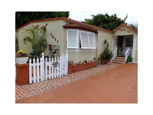 3037 LAKESHORE DR, Fort Lauderdale, FL 33312