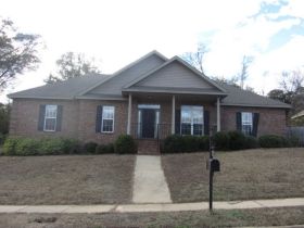 803 Dunvegan Dr, Prattville, AL 36067