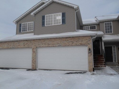 1938 Derby Ln, Belvidere, IL 61008