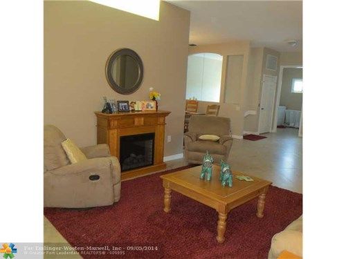 7980 EXETER BL # 202, Fort Lauderdale, FL 33321