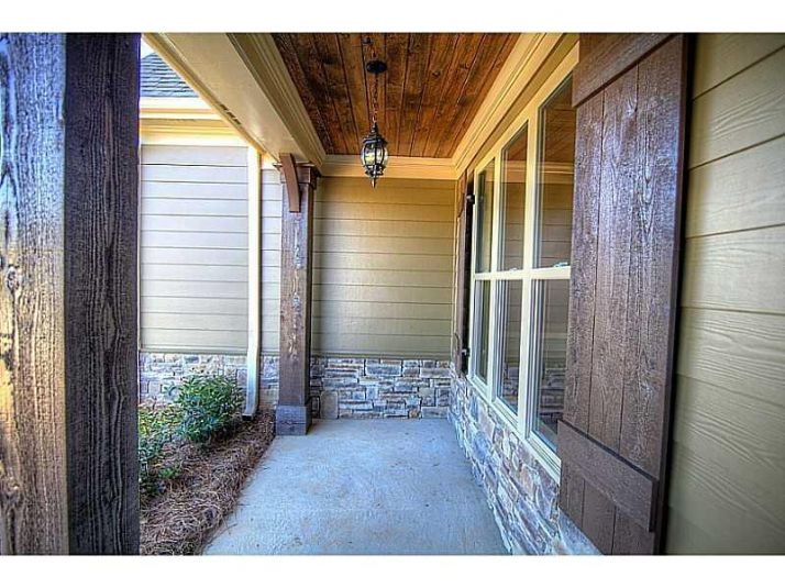 144 Hanover Ave, Dallas, GA 30157
