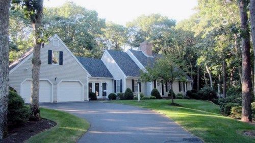 125 BAKERS POND Rd, East Dennis, MA 02641