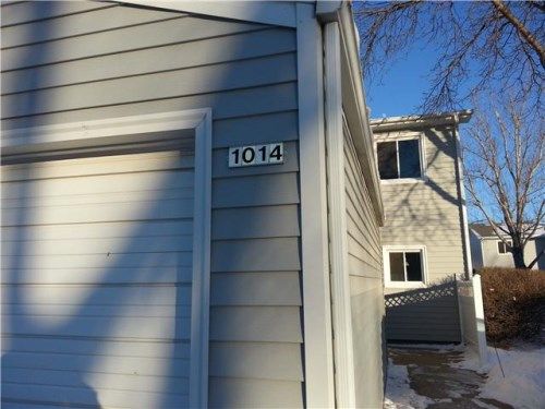 1014 S Bridgeport Pl, Sioux Falls, SD 57106