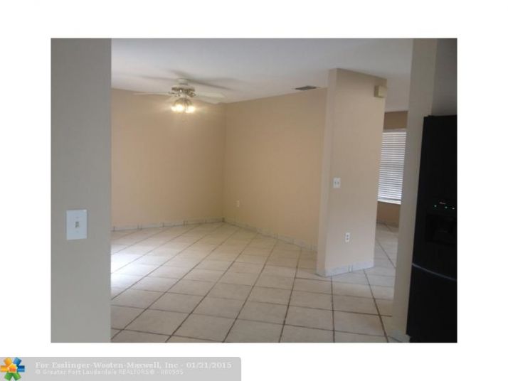 6135 NW 77TH PL, Pompano Beach, FL 33067