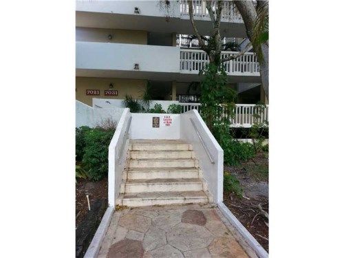7031 ENVIRON BL # 422, Fort Lauderdale, FL 33319