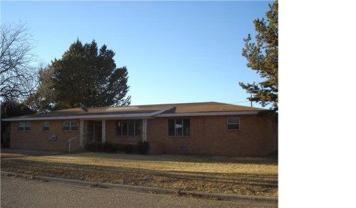 500 Ave F, Bovina, TX 79009