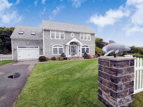 82 Harbor Rd, West Yarmouth, MA 02673