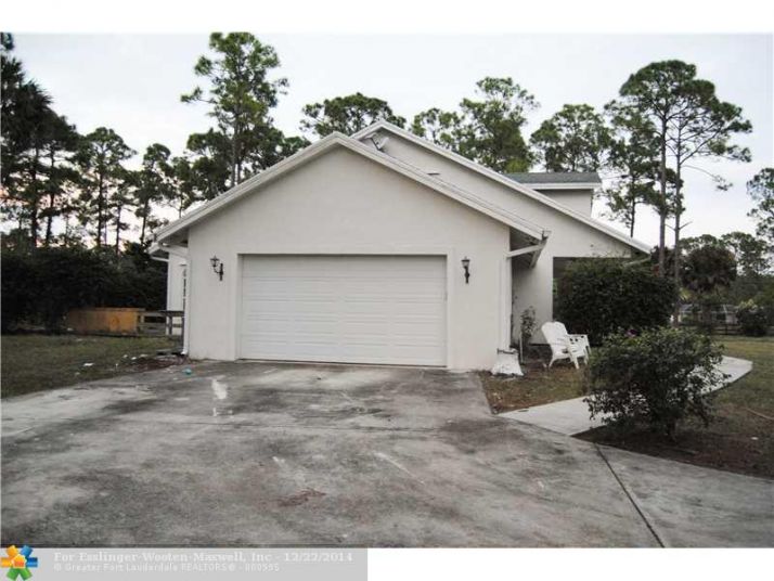 967 CLYDESDALE DR, Loxahatchee, FL 33470