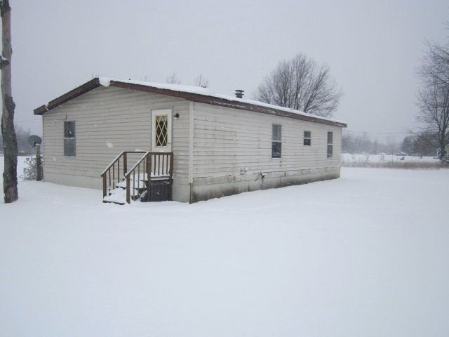 3504 W Hogan Rd, Pentwater, MI 49449