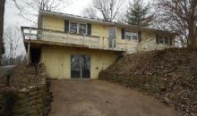 5206 S Westwood Dr Knightstown, IN 46148