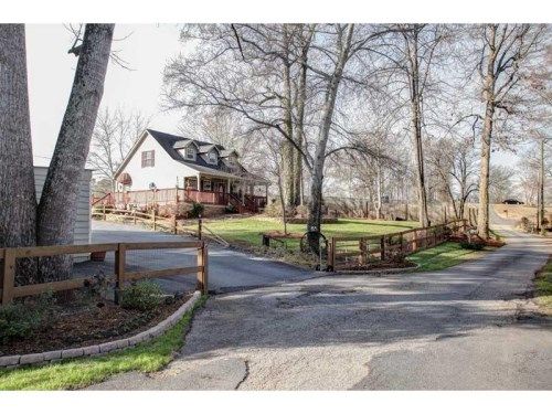 145 Waters Way, Woodstock, GA 30188