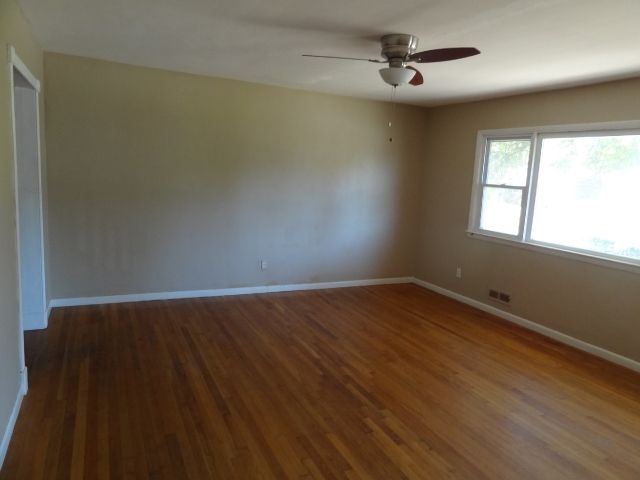 215 East Chickasaw Rd, Virginia Beach, VA 23462