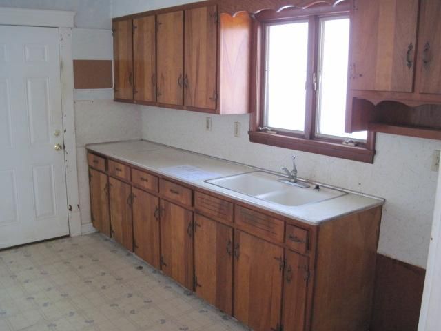 1216 Warren Road, Newton Falls, OH 44444