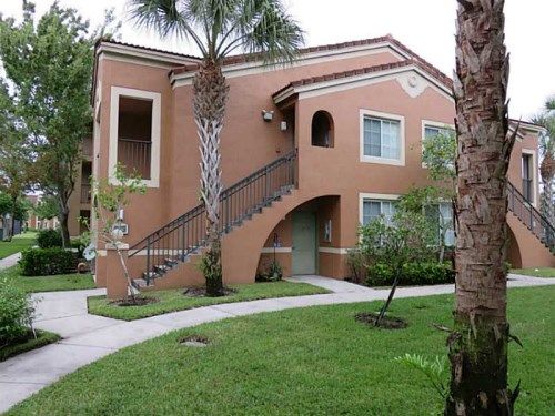 7970 N NOB HILL RD # 102, Fort Lauderdale, FL 33321