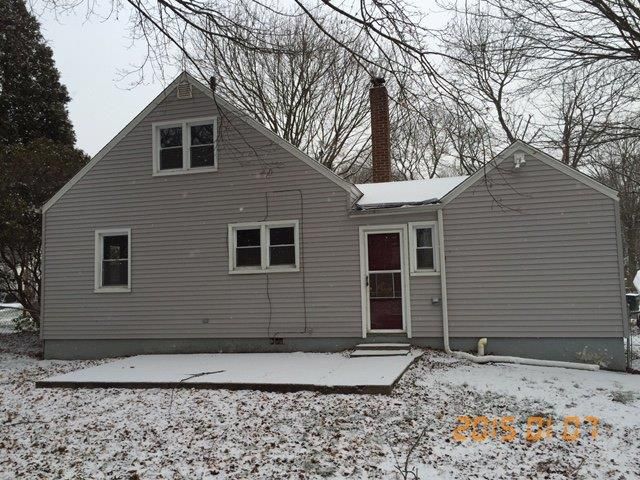 193 Pilgrim Rd, Bridgeport, CT 06610