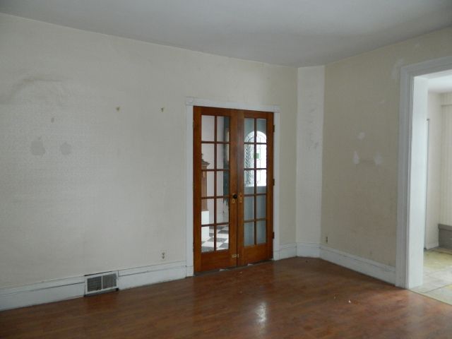 215 Glen Ave, Canonsburg, PA 15317