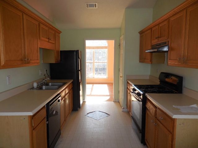 5264 Katherine Village Dr, Ellenwood, GA 30294