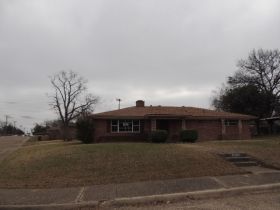 4904 Haywood Pkwy, Dallas, TX 75232