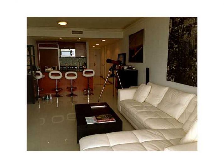 1800 OCEAN DR # 2209, Hallandale, FL 33009