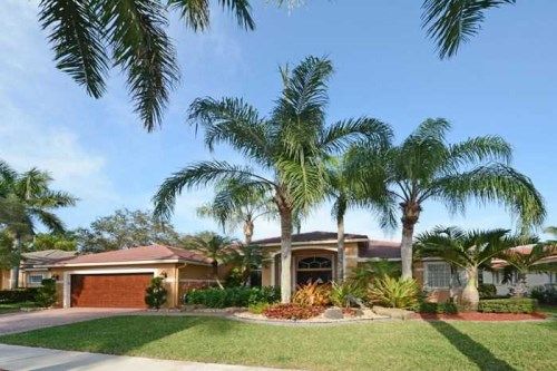 2562 EAGLE RUN LN, Fort Lauderdale, FL 33327