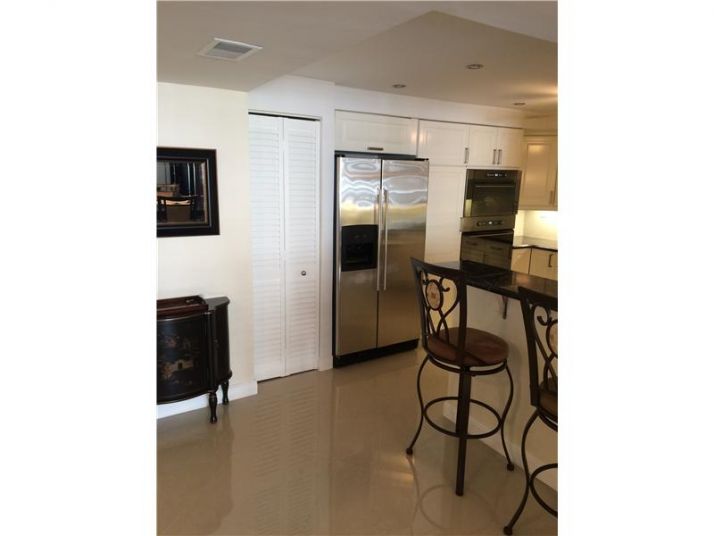 500 THREE ISLANDS BL # 706, Hallandale, FL 33009