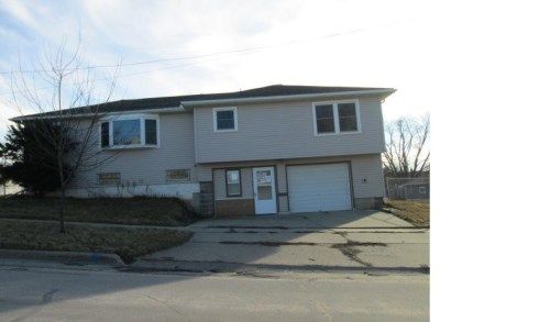 100 S West St, Monona, IA 52159