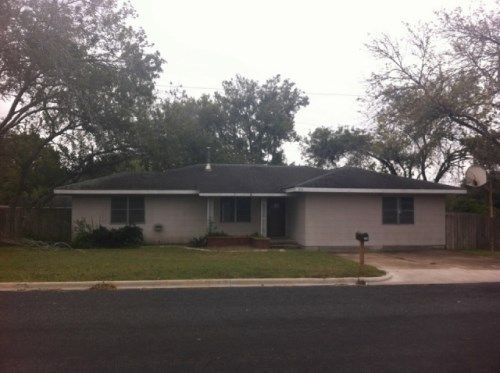 214 South Street, Schulenburg, TX 78956