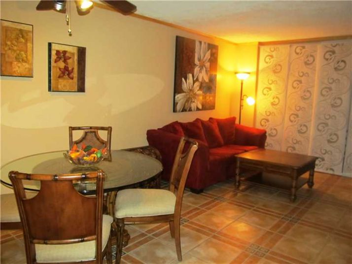 9601 SUNRISE LAKES BL # 108, Fort Lauderdale, FL 33322