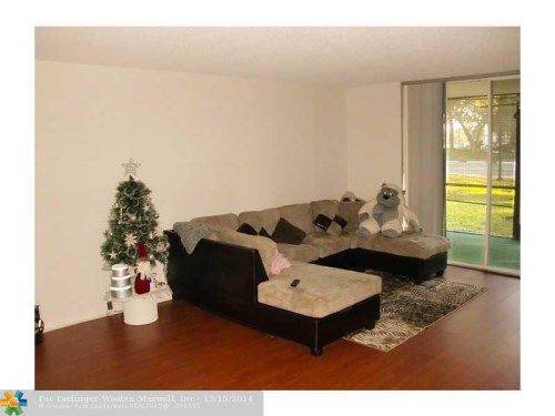 3740 Inverrary Dr # 1N, Fort Lauderdale, FL 33319