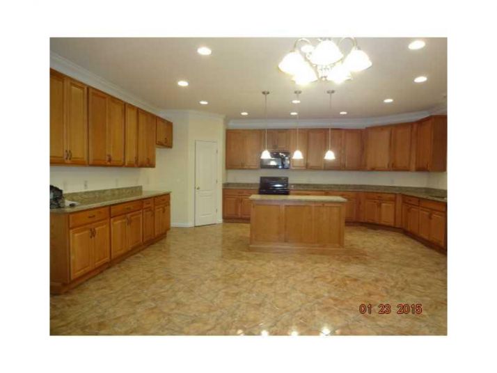 4446 Hickory Point, Ellenwood, GA 30294