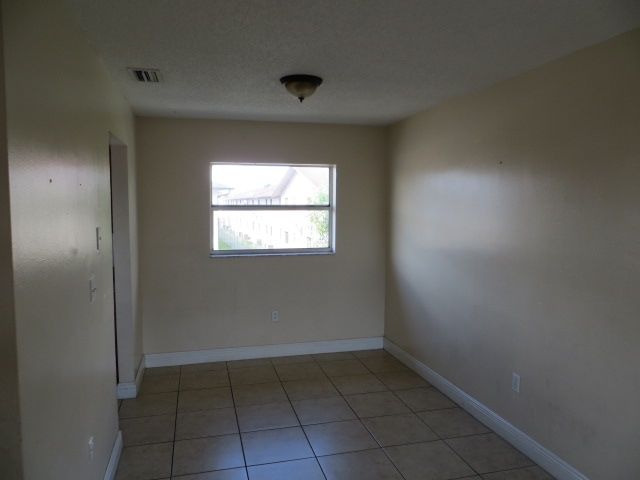 5491 W 24th Ave Apt 36, Hialeah, FL 33016