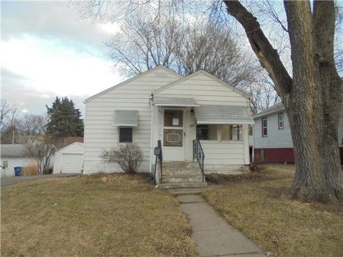 3211 SW 7th St, Des Moines, IA 50315