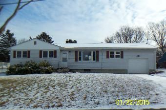 14 Pioneer Ln, Portsmouth, RI 02871