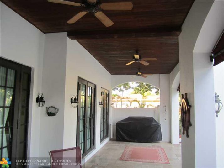 413 LAYNE BLVD, Hallandale, FL 33009