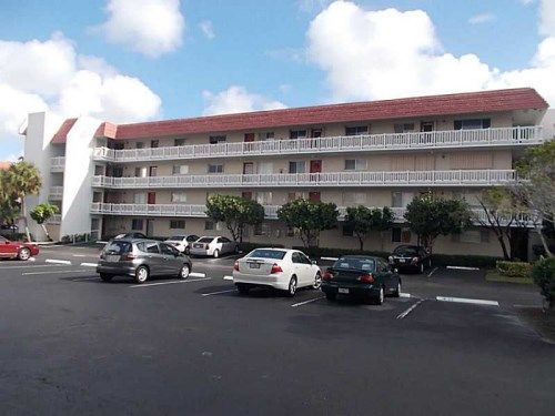 3571 INVERRARY DR # 303, Fort Lauderdale, FL 33319