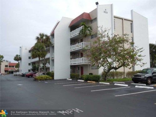 3531 Inverrary Dr # 403, Fort Lauderdale, FL 33319