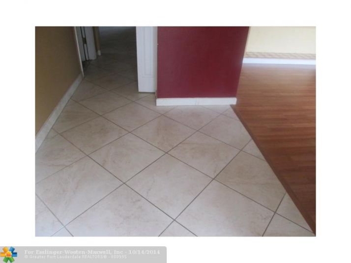 7481 NW 7TH CT, Fort Lauderdale, FL 33317