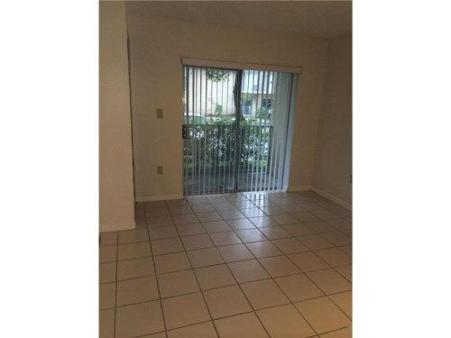 7621 NW 42 PL # 122, Fort Lauderdale, FL 33351