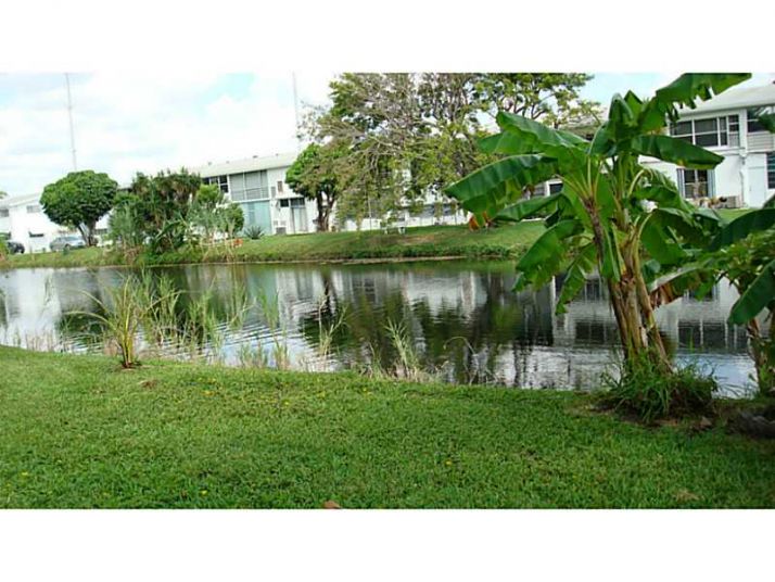 175 NE 203 TE # 12, Miami, FL 33179