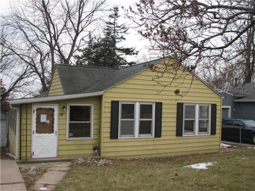 2611 Morton Ave, Des Moines, IA 50317