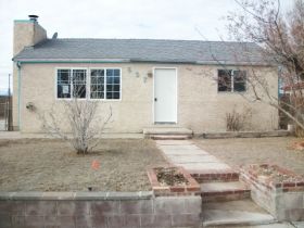 637 Cherry Ln, Pueblo, CO 81005