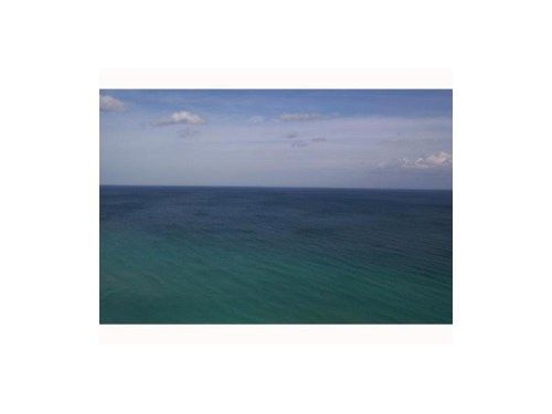 3140 S OCEAN DR # 2405, Hallandale, FL 33009