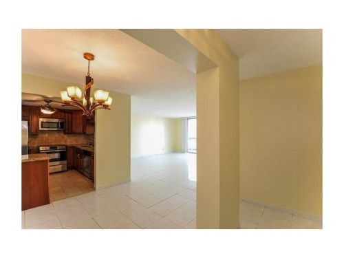 400 NE 12 AV # 609, Hallandale, FL 33009