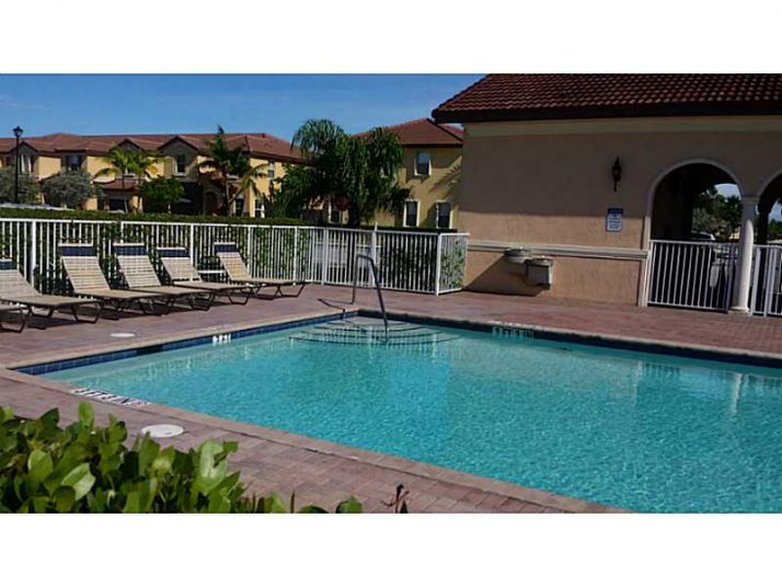 11262 NW 88 TERR # 11262, Miami, FL 33178