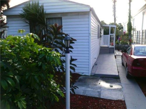 1 SW 10 AVE, Hallandale, FL 33009