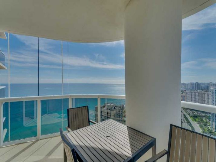 1850 S OCEAN DR # 3605, Hallandale, FL 33009