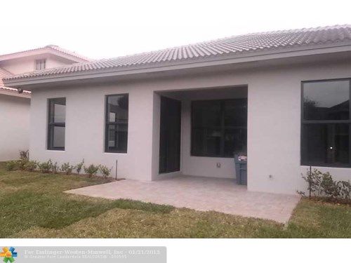 901 SW 87TH TER, Fort Lauderdale, FL 33324