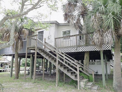 155 9 Th Ave East, Horseshoe Beach, FL 32648